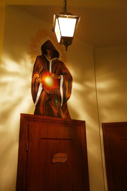 Ghostel - Medieval Hostel Lviv Extérieur photo