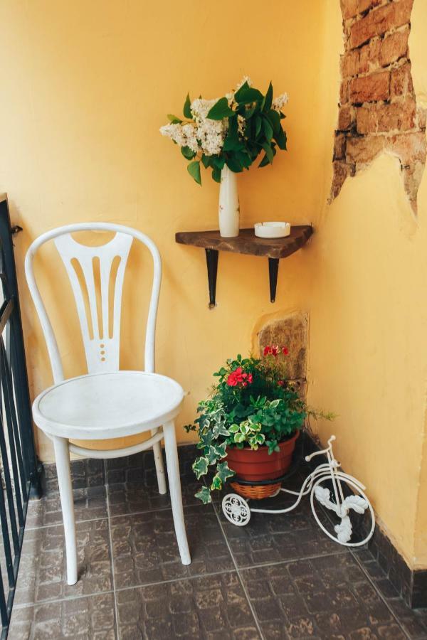 Ghostel - Medieval Hostel Lviv Extérieur photo